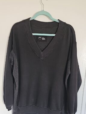 Aerie Womens Charcoal Grey/Black V-Neck Pullover Sweater